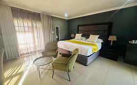 1 Oak Resort